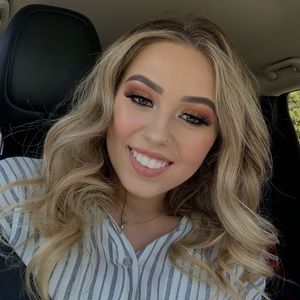 Meet your Posher, Jade